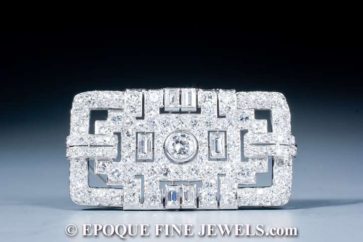 A very fine Art Deco diamond brooch